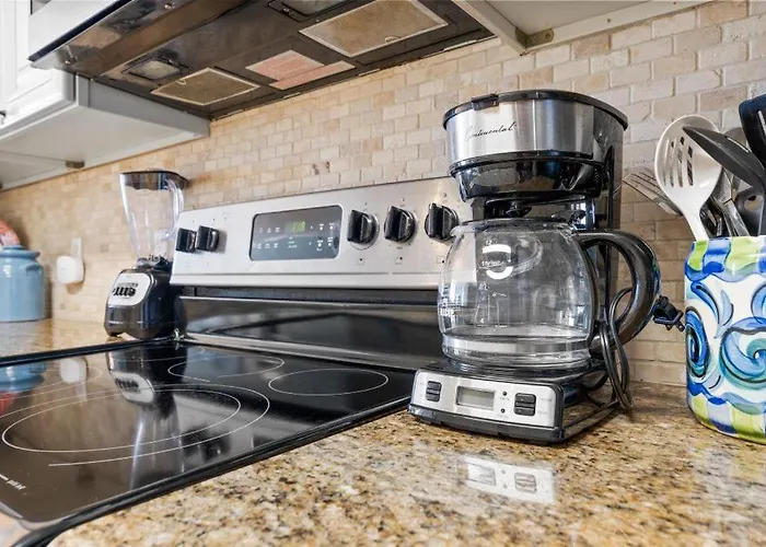 Club 1208c By Youngs Suncoast