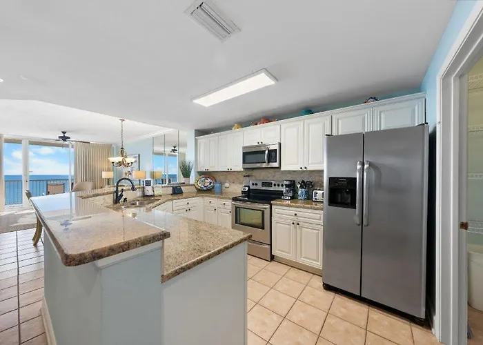 Club 1208c By Youngs Suncoast *
